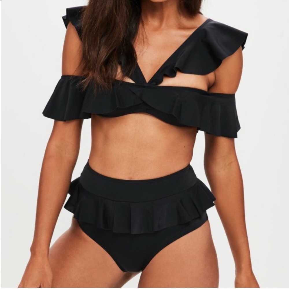NWT Ruffle Bardot Bikini Top Size 2